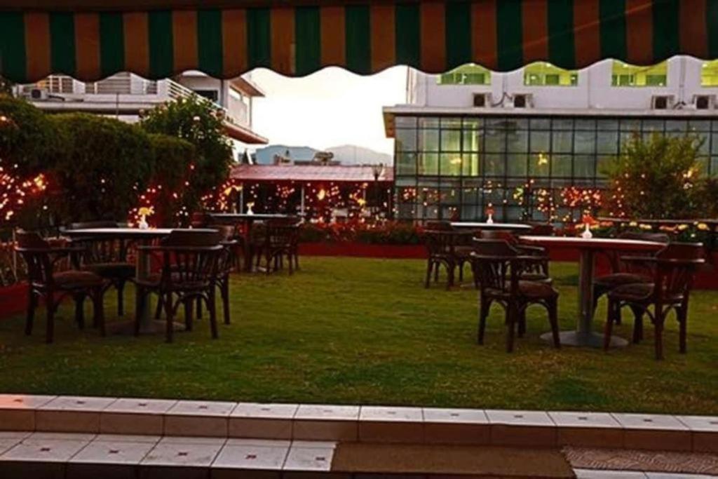 Hotel Mountain Katmandu Kültér fotó